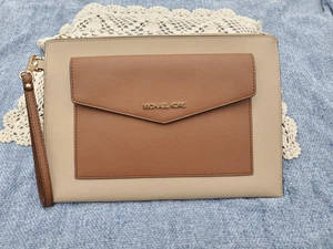 Michael Kors Clutch flach groß Envelope Jet Set zweifarbig Handgelenktasche - Bild 1 von 13