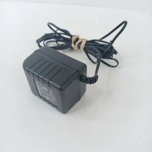 Genuine Plantronics UD-0905C 45561-02 Headset Base Charger Adapter in DC9V 500mA - Picture 1 of 4