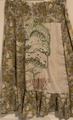 Vintage Fabric Skirt Size Medium Front Panel Hand stitched Elastic Waist 28 Inch - Image 1 of 4