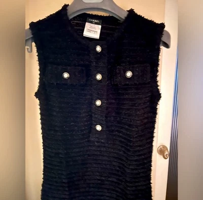 Vestido Original 3200 Chanel CC Logo Perla Botones Pequeño Negro Brillante Talla FR34 XS Foto 1 de 4