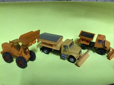 Wiking HO 1:87 Unimog Flat Bed Truck W/plow 2-3/4” Long Mint Condition Plus Two - Image 1 of 4