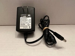 LINKSYS POWER ADAPTER, M# AD 12/1.5, P/N: PSASU-121P5P-AM7HK, Output: 12v 1.5A - Picture 1 of 6