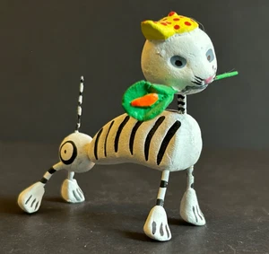Dia de Muertos Day of the Dead Handcrafted Clay Cat Wearing Hat Figurine 2.5 in - Picture 1 of 7