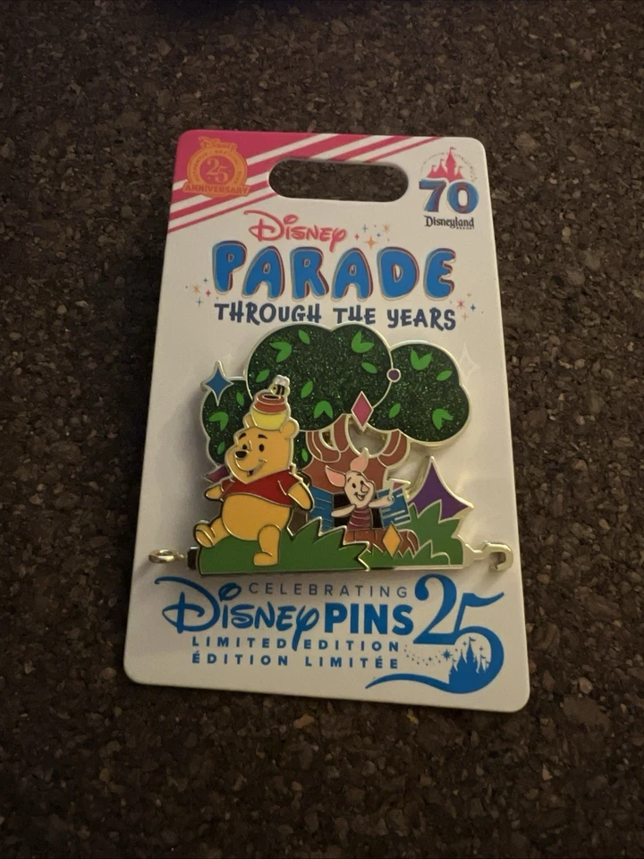 PIN WINNIE THE POOH DISNEY PARADE THROUGH THE YEARS LE 2000 Foto 1 de 1