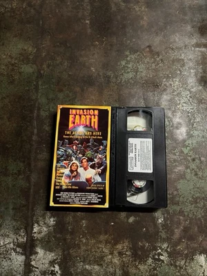 Invasion Earth: The Aliens Are Here (VHS, 1988) OOP HORROR 1991 Starmaker - Image 1 of 4