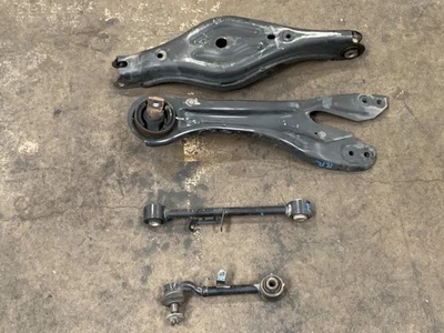 Juego de brazo de control superior trasero derecho Honda Odyssey Touring 2011-2013 OEM #A0,28 Foto 1 de 4