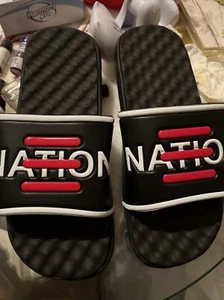 Black slippers - Picture 1 of 2