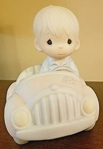 1986 PRECIOUS MOMENTS "I'm Following Jesus" - Picture 1 of 4