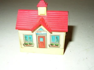 Vintage 1988 Micro Machines Tool Box Super City Gebäude Tony's Marina Galoob - Bild 1 von 3