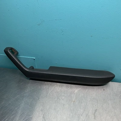 HONDA ACCORD CUPÉ 2 PUERTAS 90-93 DELANTERO PASAJERO PUERTA DERECHA TIRADOR REPOSABRAZOS OEM Foto 1 de 4