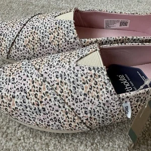Toms Alpargata women's size 5.5 pink mini Leopard print Slip On Flats Casual - Picture 1 of 12