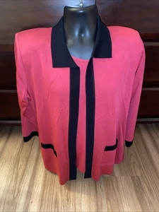 Exclusivamente Misook Petite Rosa Negro Tejido Chaqueta y Chaleco Camisa Conjunto Talla Grande - Imagen 1 de 13
