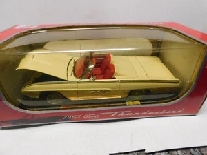 Anson 1/18 -- 1963 Ford Thunderbird - Doors , hood & Trunk open's - Picture 1 of 2