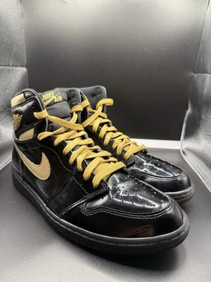 Air Jordan 1 Retro Alto OG NEGRO DORADO METÁLICO Talla US 12 EUR 46 UK 11 555088032 Foto 1 de 4