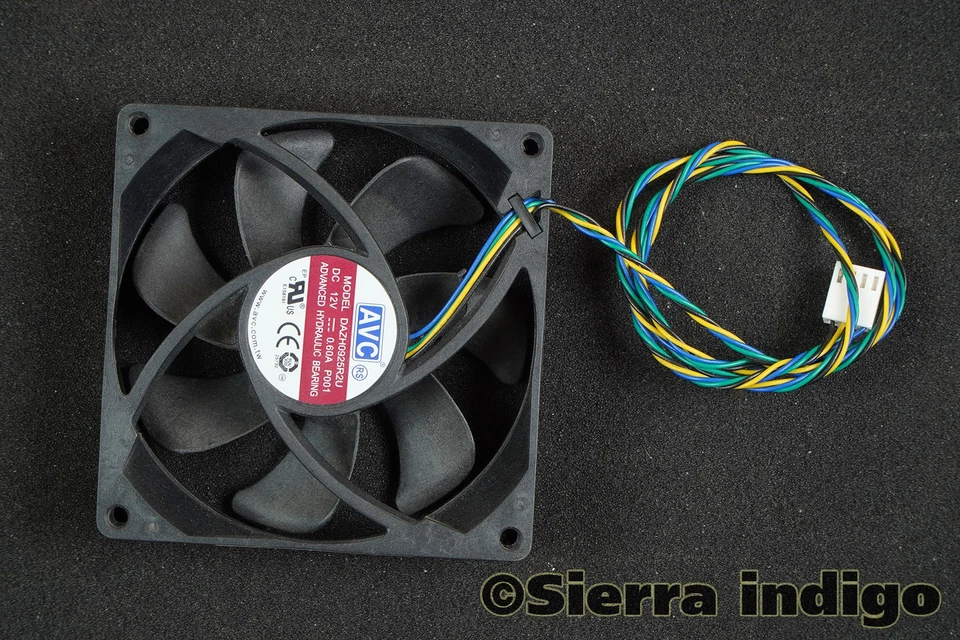 AVC DAZH0925R2U P001 92mm x 25mm DC12V 0.60A 4-Wire 4-Pin Fan - Image 1 of 1