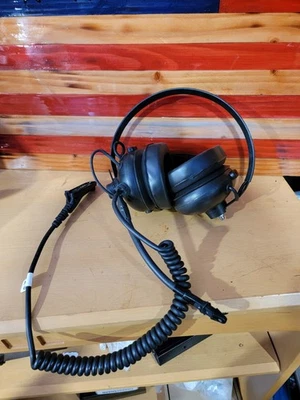 Motorola Headset.  A Must Have For Radio Communication. Near Mint Condition. - Image 1 of 4