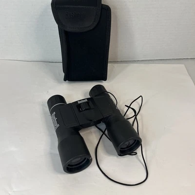 Bushnell 16x32 Compact Binoculars 180 Ft At 1000 Yards With Case - Image 1 of 4