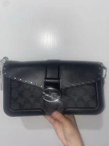 COACH Georgie Shoulder Bag Signature Canvas With Rivets SV/Graphite/Black NWT - Picture 1 of 5