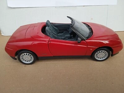 MODELLINO AUTO MAISTO ALFA ROMEO SPIDER SCALA 1/18 - SPECIAL EDITION 1995 - Immagine 1 di 4