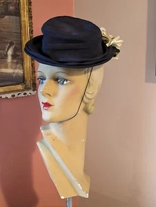 Vintage 1940's Dark Blue Tilt Hat with Flowers Labeled New York - Picture 1 of 12