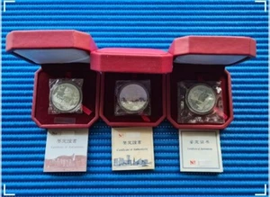 3X 1995, 1996 & 1997 Hong Kong's Return to China Commemorative Silver Coin - Picture 1 of 6