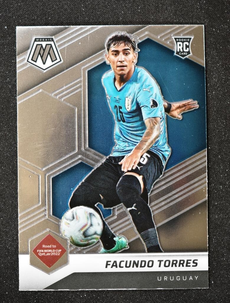 2021-22 Mosaic Road to the World Cup FIFA Base #118 Facundo Torres - Uruguay