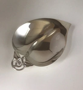 Vintage - Tiffany & Co. - Sterling - 6”  - Footed Heart/Leaf Bowl - #22885 - Picture 1 of 9
