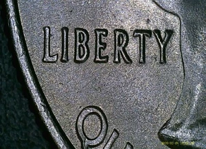 2004-P Michigan Quarter Grease Strike - Picture 1 of 3