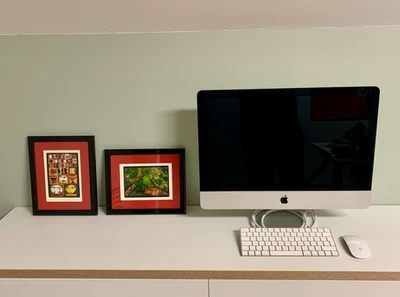 iMac mit 21,5"-Retina-4K-Display aus 2017, inkl. Maus u. Tastatur, 1 TB - Bild 1 von 4