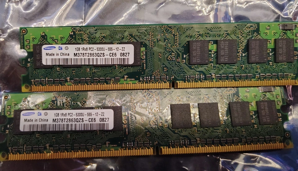 Samsung PC2-5300 2GB, 2x1GB, Desktop Memory (M378T2863QZS-CE6) - Image 1 of 1
