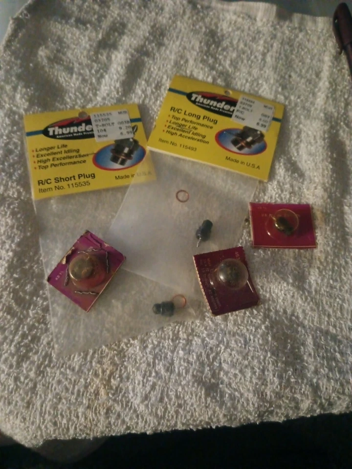 K&B & Thunderbolt Glow Plugs Mixed Lot 5 Pcs Kb1l Kb1s - Image 1 of 1