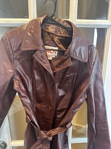 Chaqueta de cuero vintage años 70’s Oxblood ajustada para mujer con cinturón talla Missy 14 grande - Imagen 1 de 15