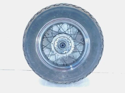 Buje y neumático trasero Yamaha V-Star 1100 XVS1100 clásico personalizado con cordones de medianoche Foto 1 de 4