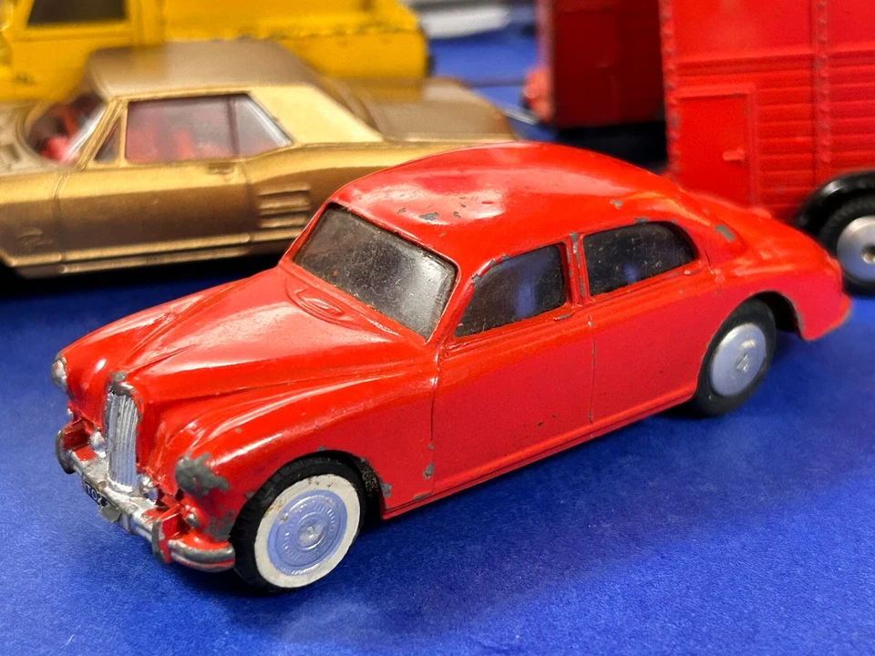 Corgi RILEY PATHFINDER 205 scala 1/43 - Immagine 1 di 4