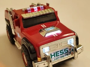 2020 Hess Rettungswagen innen Krankenwagen Fahrzeug Beleuchtung funktioniert und neue Batterien - Bild 1 von 12