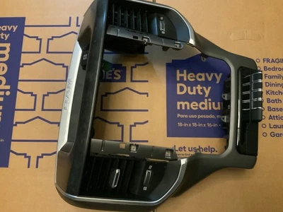 2019 2023 DODGE RAM 2500 3500 РАДИО ОБОДОК ОБЪЕМНЫЙ OEM - Изображение 1 из 4