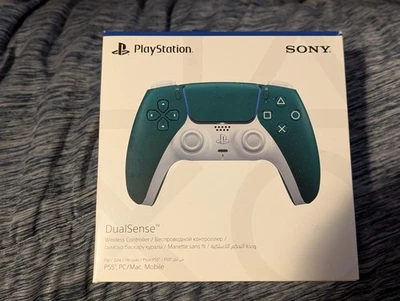 Saudi Arabia ESports World Cup PS5 Dualsense Controller - Image 1 of 3