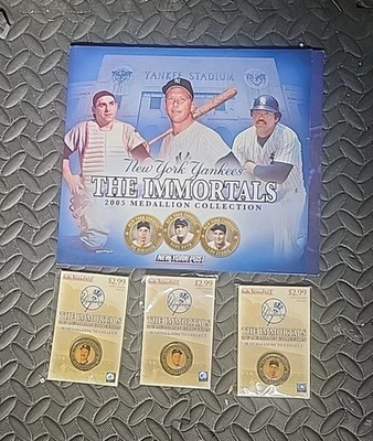 Lote de Porta Medallones Colección NY Post The Immortals 2005 y 3 Medallones Foto 1 de 4