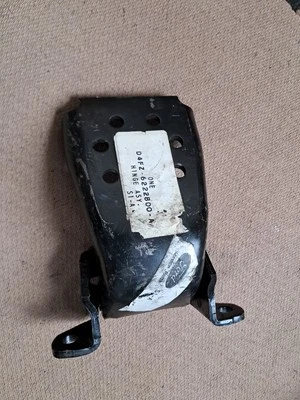 NOS 1973-80 Ford Pinto Mercury Bobcat RH Upper Passenger Door Hinge - Image 1 of 4