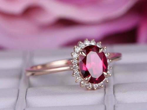 Anillo de compromiso con halo de zafiro rosa natural de 2,40 quilates enchapado en oro rosa 925 Foto 1 de 4