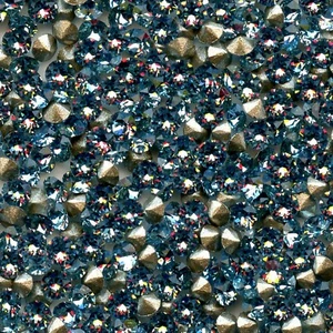 1028 PP6 AQ ** 100 strass Swarovski point conique 1028 PP6 (1,30mm) AQUAMARINE - Picture 1 of 4