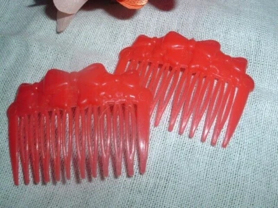 PAIR LITTLE GIRLS RED BOW LUCITE SLIDE HAIR COMBS 2" - Image 1 of 2