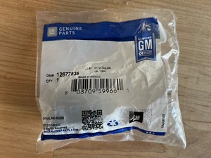 New Sealed Genuine GM 12677836 Engine Oil Pressure Sensor Switch - Picture 1 of 2