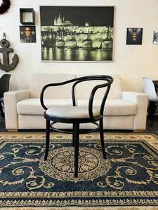 Original Michael Thonet armchair number 30 with upholstered seat - Picture 1 of 14