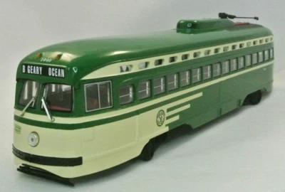 Corgi Classics 55002 San Francisco Municipal Railway - PCC Street Car 1040 - Image 1 of 4