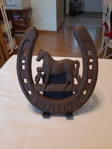Rustic Cast Iron Lucky Horseshoe Horse Welcome Wall Decor Sign 7.25 x 6.5 inch - Picture 1 of 4