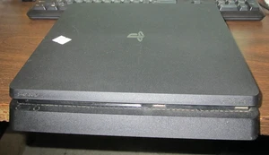 Sony PlayStation 4 PS4 Console Only CUH-2015B Broken Storage Slot Free Shipping - Picture 1 of 7