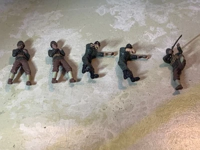 Army men by forces of valor 1/72 scale 5 men - Image 1 of 4