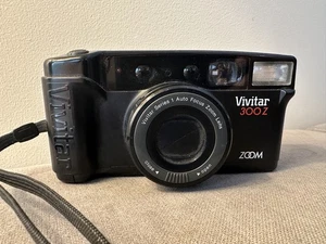 Vivitar 300Z Zoom 35mm Point & Shoot Film Camera - Works - Picture 1 of 4