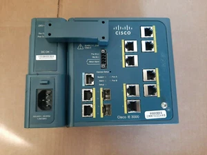 Interruttore industriale Cisco IE-3000-8TC con PWR-IE50W-AC-IEC o PWR-IE3000-AC - Foto 1 di 2
